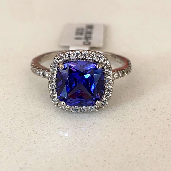 Silver ring - Picture 2 of 4